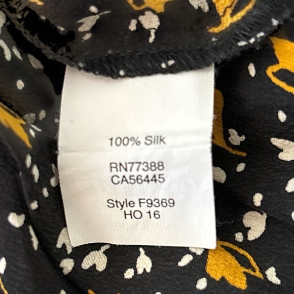 MADEWELL silk top, off shoulder, d Medium, 3/4 sleeve with ties, black with gold - Picture 7 of 7